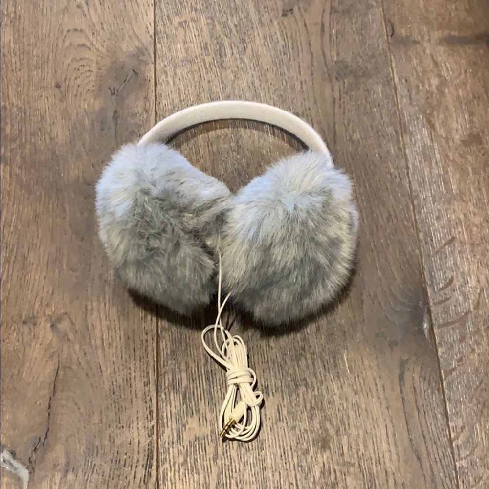 Ear muff head phones